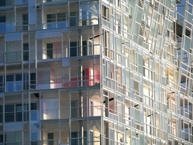 Ateliers Jean Nouvel: Eine fast weiße “Ycone” für La Confluence in Lyon