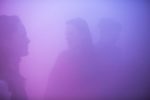 Nachdenken über Nebel und andere Phänomene: HOT PINK TURQUOISE – Ann Veronica Janssens im Louisiana Museum of Modern Art