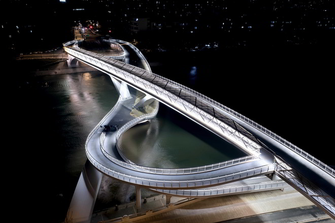 Wuchazi Bridge by Sichuan Provincial Architectural Design & Research