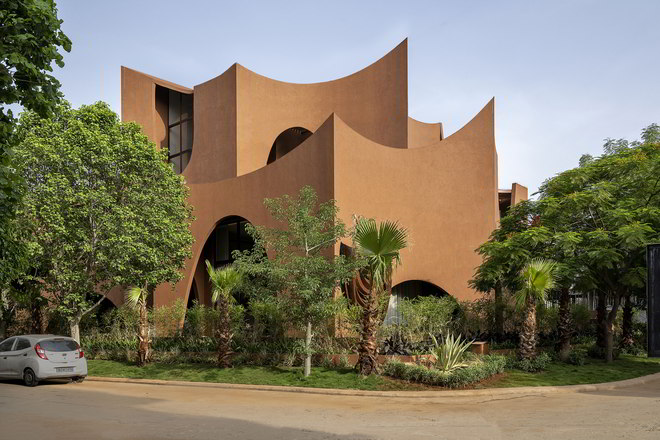 WAF 2023 Finalist: Mirai House of Arches by Sanjay Puri Architects 