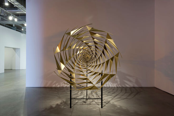 Olafur Eliasson - Bridge from the future, 2014 Stainless steel, brass, polyester resin